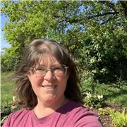 Ich biete allg. Nachhilfe für den Grundschulbereich, für Biologie bis Klasse 10 und das Erlernen von Achtsamkeitsübungen an.